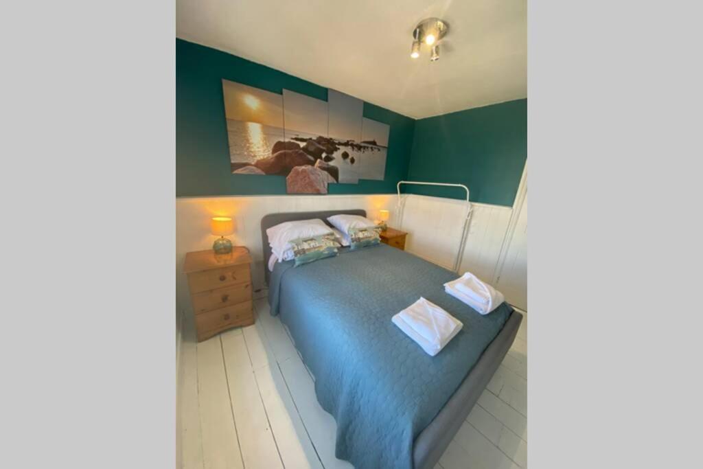 Seagulls Rest Marine Themed Seaview Apartment Criccieth Exterior foto